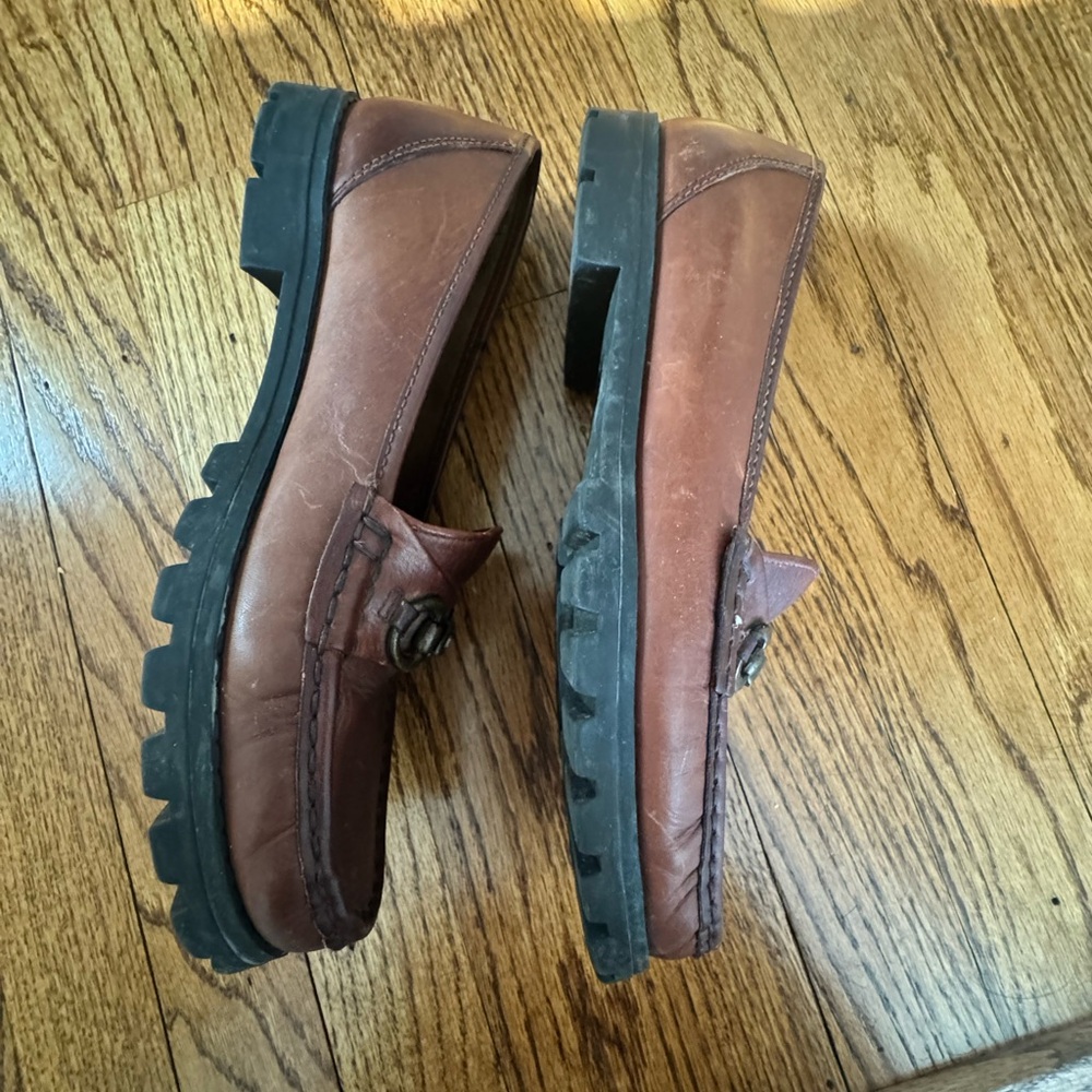 Clarks Vintage Leather Loafers - Picture 3 of 3